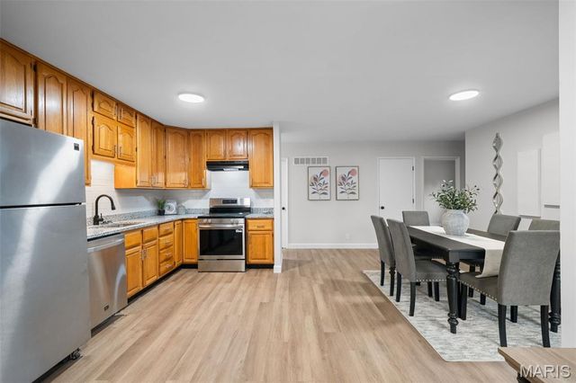 1265 Central Parkway, Florissant, MO 63031