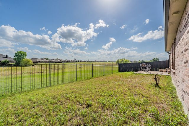 5933 Misty Breeze Drive, Fort Worth, TX 76179