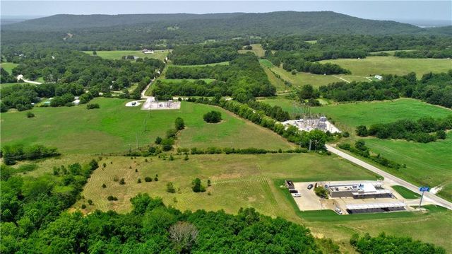 170 N Cato Springs Road, Greenland, AR 72701