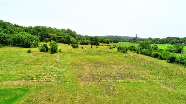 170 N Cato Springs Road, Greenland, AR 72701