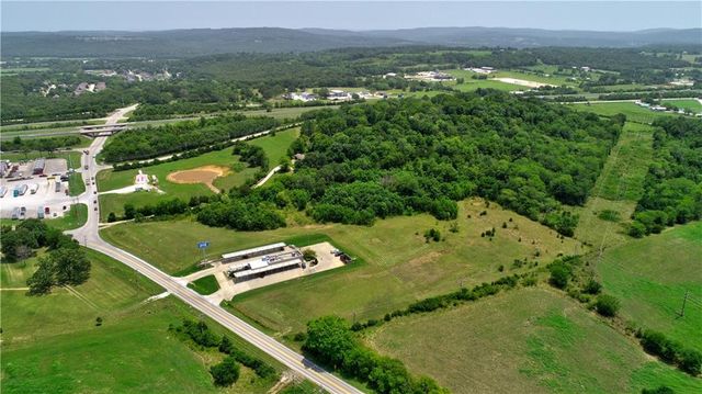 170 N Cato Springs Road, Greenland, AR 72701