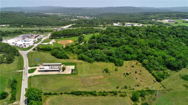 170 N Cato Springs Road, Greenland, AR 72701