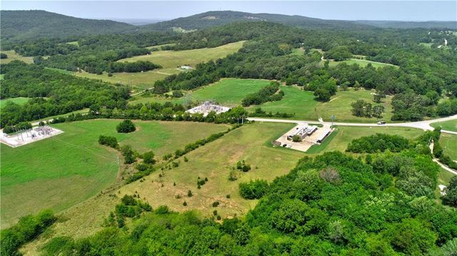 170 N Cato Springs Road, Greenland, AR 72701