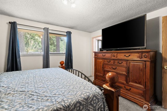 910 Wildwood Avenue NE, Napavine, WA 98532