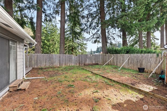 910 Wildwood Avenue NE, Napavine, WA 98532