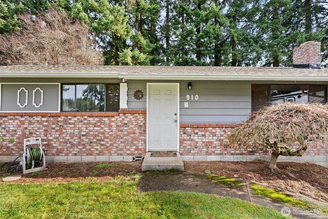910 Wildwood Avenue NE, Napavine, WA 98532