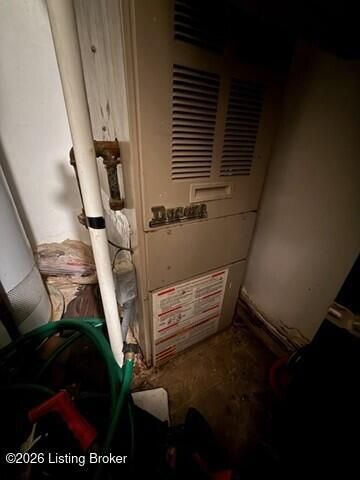 216 N 37th St, Louisville, KY 40212