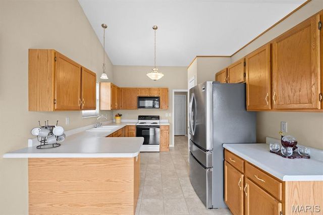 38 Cedarbrooke, Troy, IL 62294