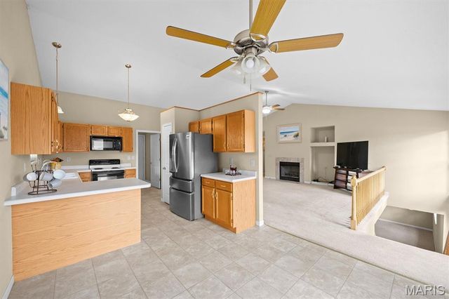38 Cedarbrooke, Troy, IL 62294