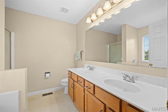 38 Cedarbrooke, Troy, IL 62294