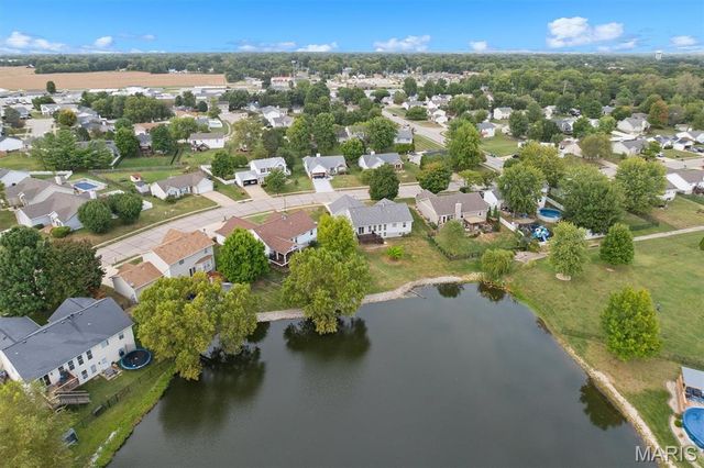 38 Cedarbrooke, Troy, IL 62294
