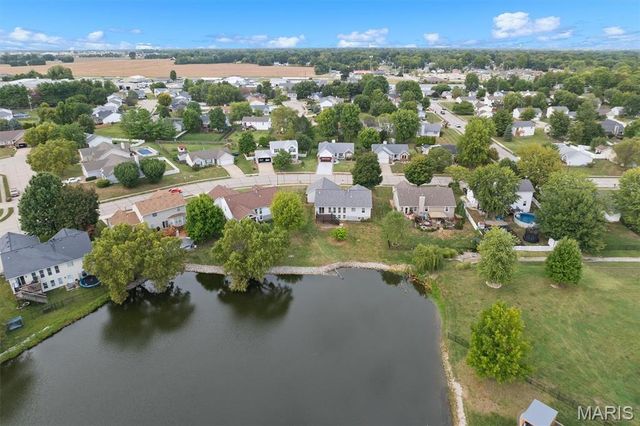 38 Cedarbrooke, Troy, IL 62294