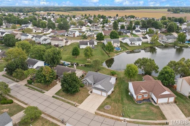38 Cedarbrooke, Troy, IL 62294