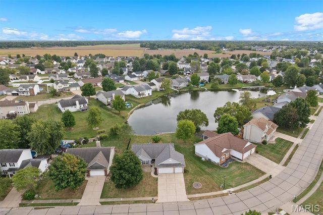 38 Cedarbrooke, Troy, IL 62294