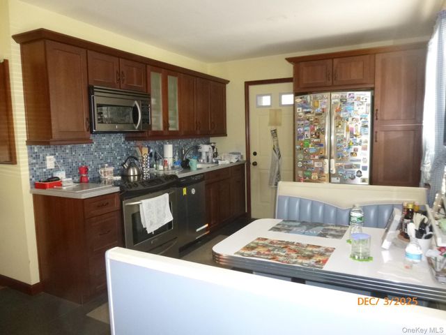 71 Carroll Street, Brentwood, NY 11717