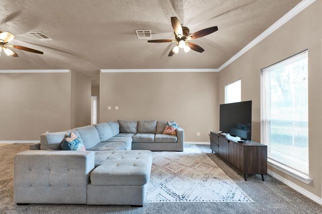3003 Brook Drive, Huntsville, TX 77340