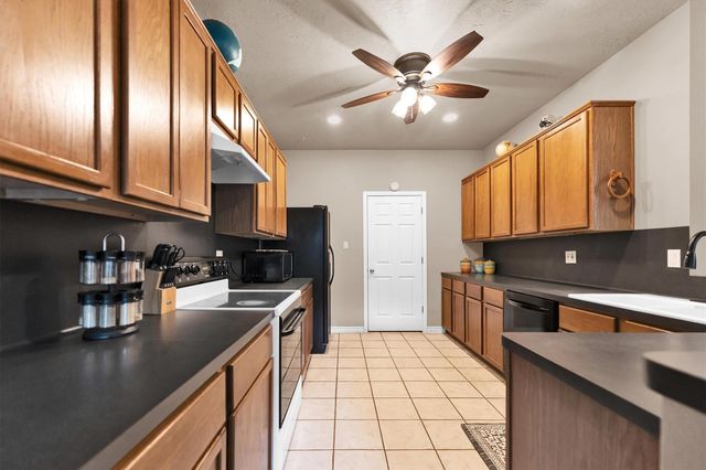 3003 Brook Drive, Huntsville, TX 77340