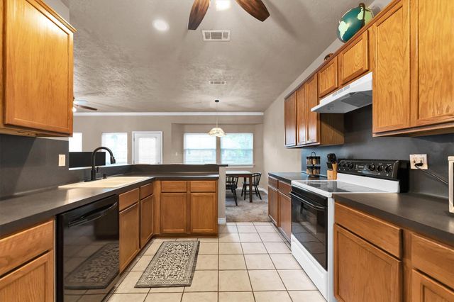 3003 Brook Drive, Huntsville, TX 77340