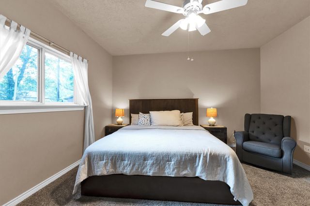 3003 Brook Drive, Huntsville, TX 77340