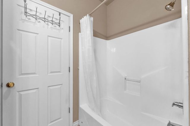 3003 Brook Drive, Huntsville, TX 77340