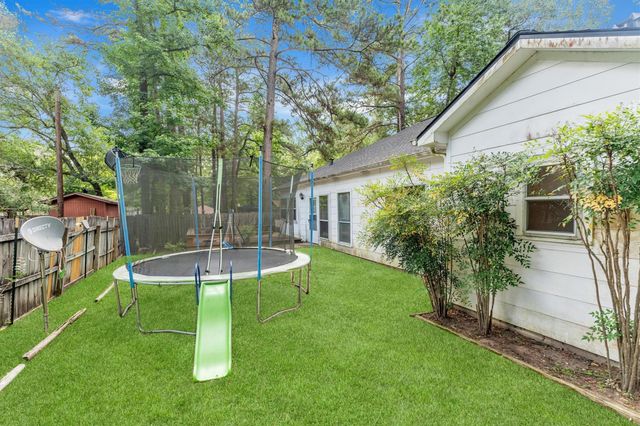 3003 Brook Drive, Huntsville, TX 77340