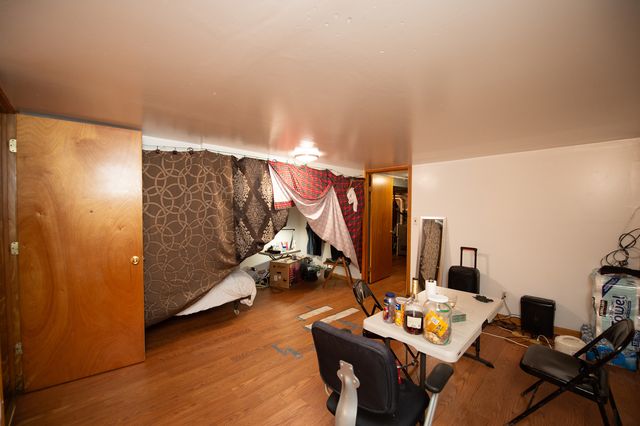 5019 W Carmen Avenue, Chicago, IL 60630