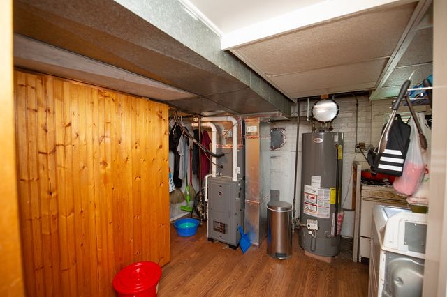 5019 W Carmen Avenue, Chicago, IL 60630