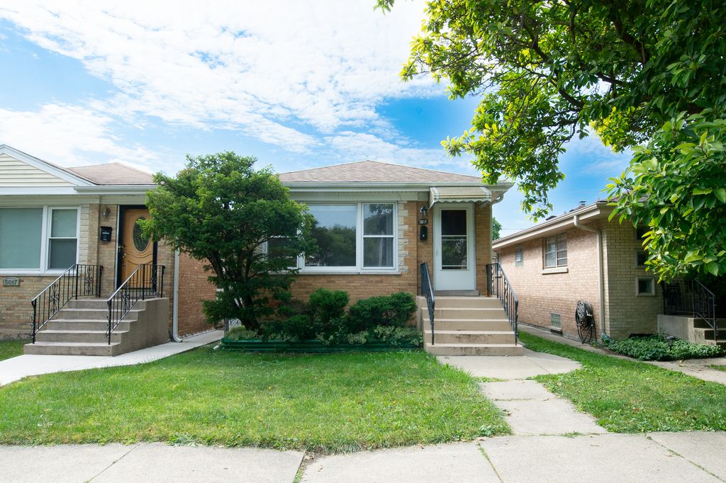5019 W Carmen Avenue, Chicago, IL 60630