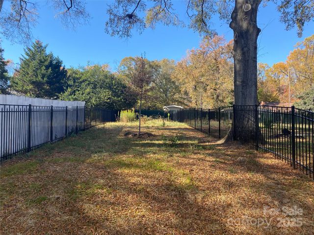 3222 Sam Wilson Road, Charlotte, NC 28214