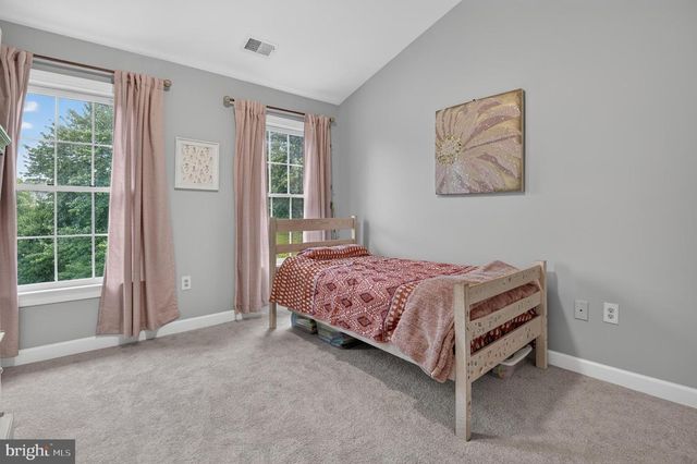 105 CROFTON HILL LN, Rockville, MD 20850