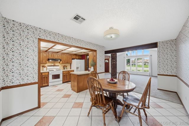 11413 S Franklin Avenue, Jenks, OK 74037