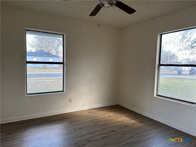 1802 Alamo Avenue, Killeen, TX 76541