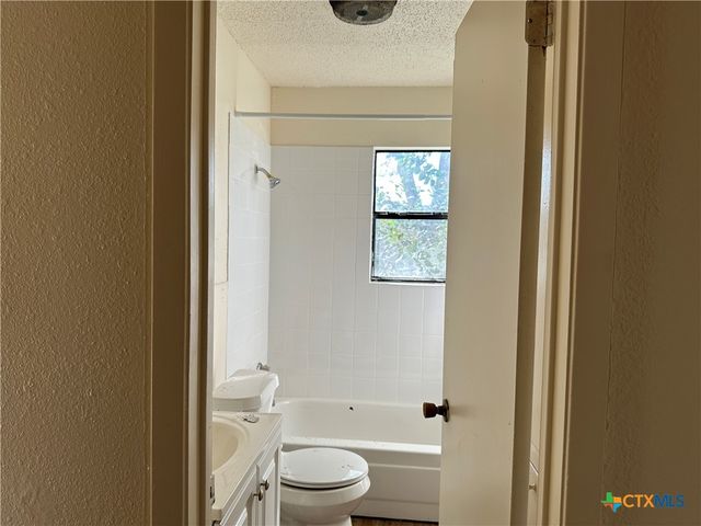 1802 Alamo Avenue, Killeen, TX 76541