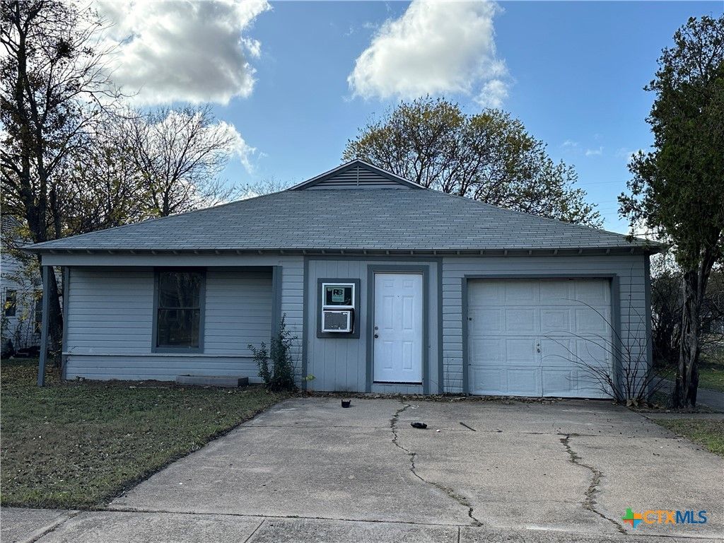 1802 Alamo Avenue, Killeen, TX 76541