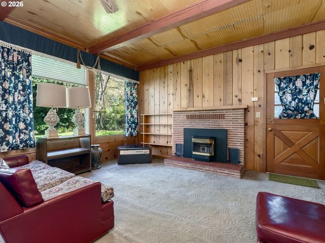 1935 Ne ORCHARD Ave, Mc Minnville, OR 97128