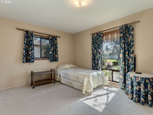 1935 Ne ORCHARD Ave, Mc Minnville, OR 97128