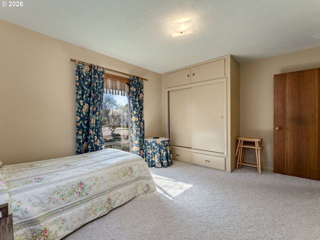 1935 Ne ORCHARD Ave, Mc Minnville, OR 97128