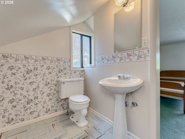 1935 Ne ORCHARD Ave, Mc Minnville, OR 97128