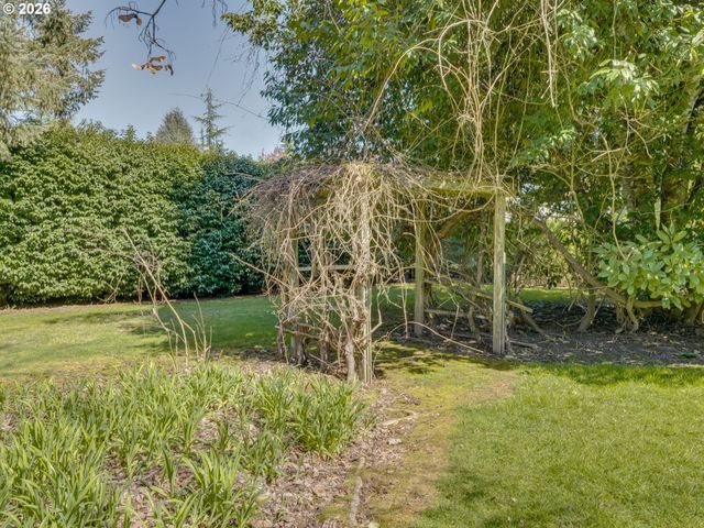 1935 Ne ORCHARD Ave, Mc Minnville, OR 97128