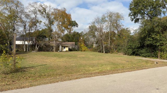 16510 Wilderness Road, Cypress, TX 77429