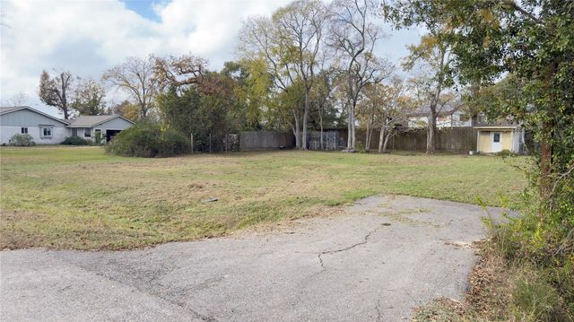 16510 Wilderness Road, Cypress, TX 77429