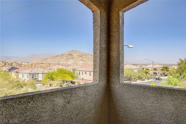 3574 DESERT CLIFF Street 203, Las Vegas, NV 89129