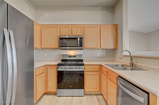 3574 DESERT CLIFF Street 203, Las Vegas, NV 89129