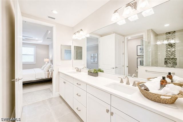 2620 Seychelles CIR 1302, Naples, FL 34112