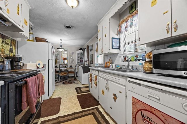 1366 SE BAYA DRIVE, Lake City, FL 32025