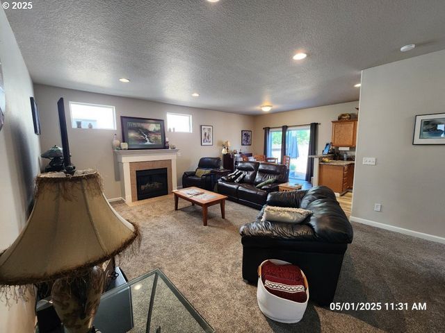 13816 Ne 63RD St, Vancouver, WA 98682