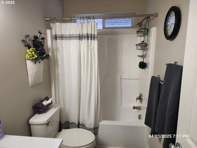 13816 Ne 63RD St, Vancouver, WA 98682