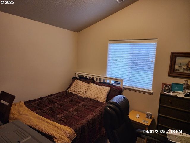 13816 Ne 63RD St, Vancouver, WA 98682