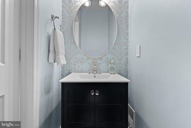 115 CEDARGROVE PL SW, Leesburg, VA 20175