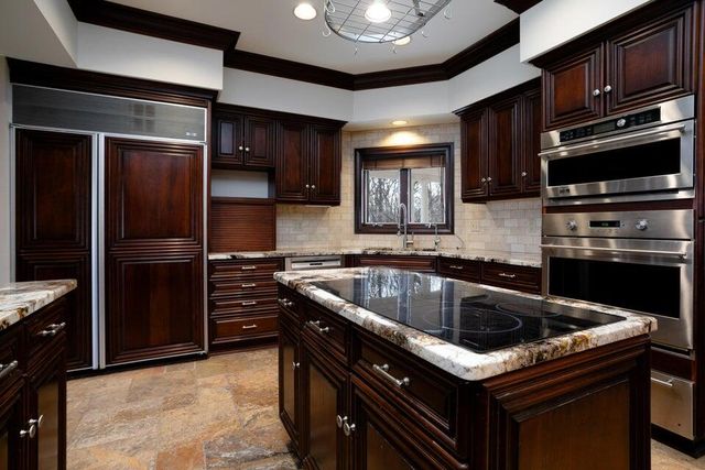 841 S ROUTE UU, Columbia, MO 65203